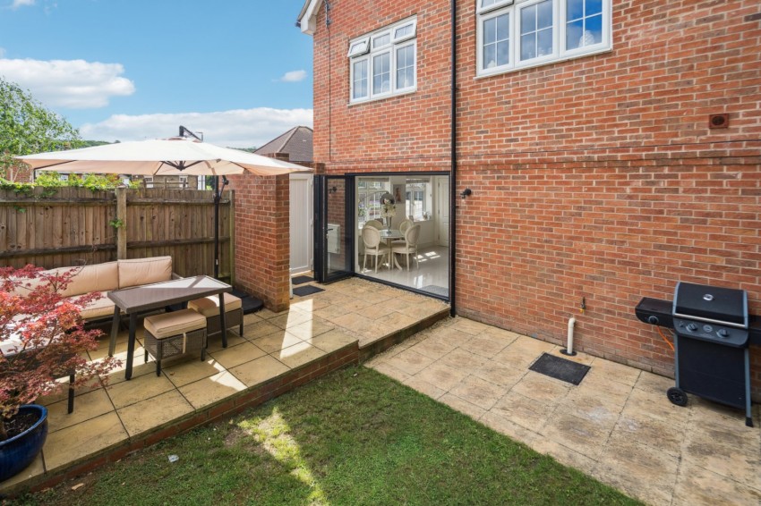 Images for Wooburn Green, High Wycombe, Buckinghamshire EAID:2640919782 BID:FHH