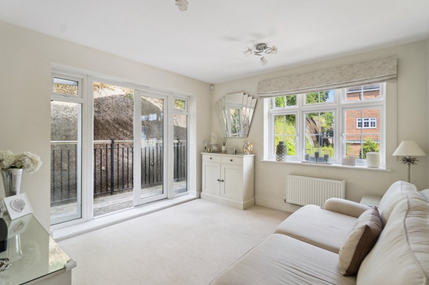 Images for Wooburn Green, High Wycombe, Buckinghamshire EAID:2640919782 BID:FHH