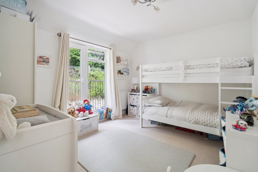 Images for Wooburn Green, High Wycombe, Buckinghamshire EAID:2640919782 BID:FHH