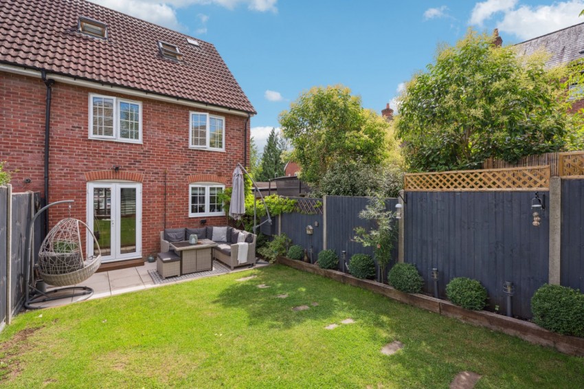 Images for Wooburn Green, High Wycombe, Buckinghamshire EAID:2640919782 BID:FHH
