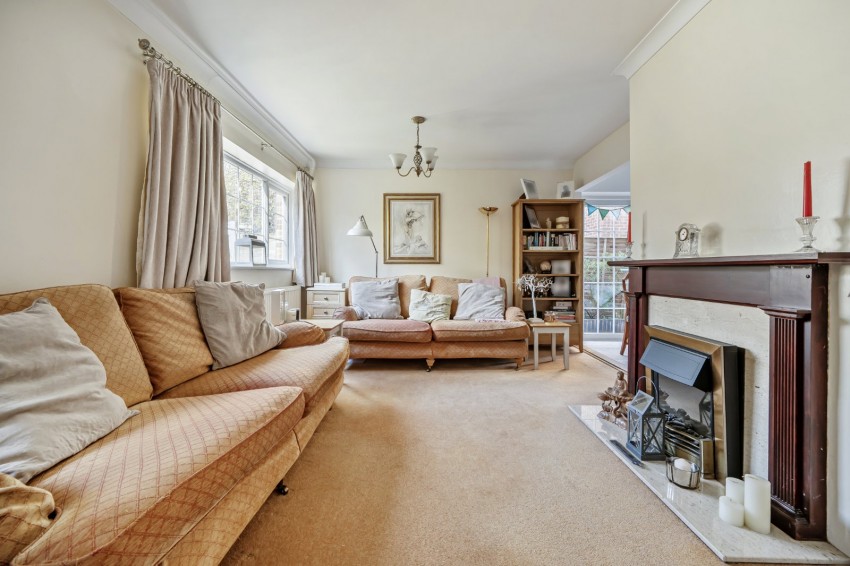 Images for Flackwell Heath, High Wycombe, Buckinghamshire EAID:2640919782 BID:FHH