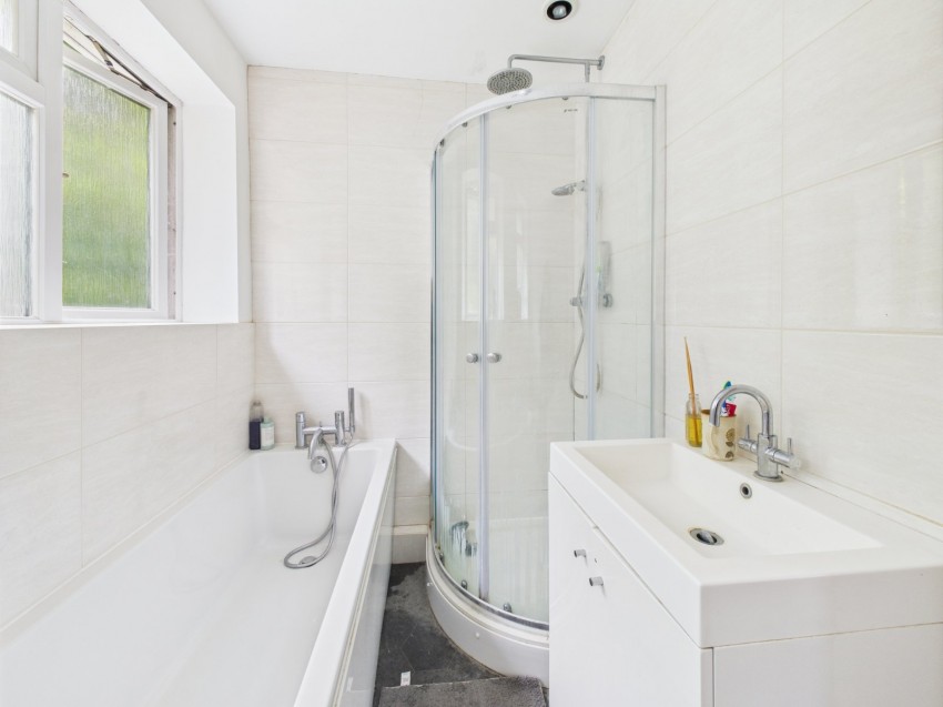 Images for High Wycombe, Buckinghamshire EAID:2640919782 BID:FHH