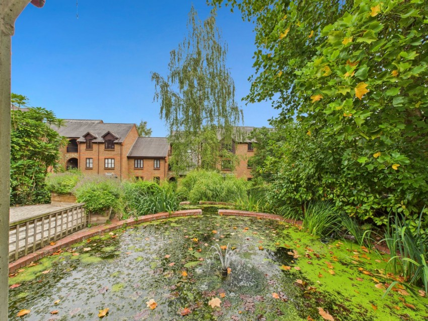 Images for High Wycombe, Buckinghamshire EAID:2640919782 BID:FHH