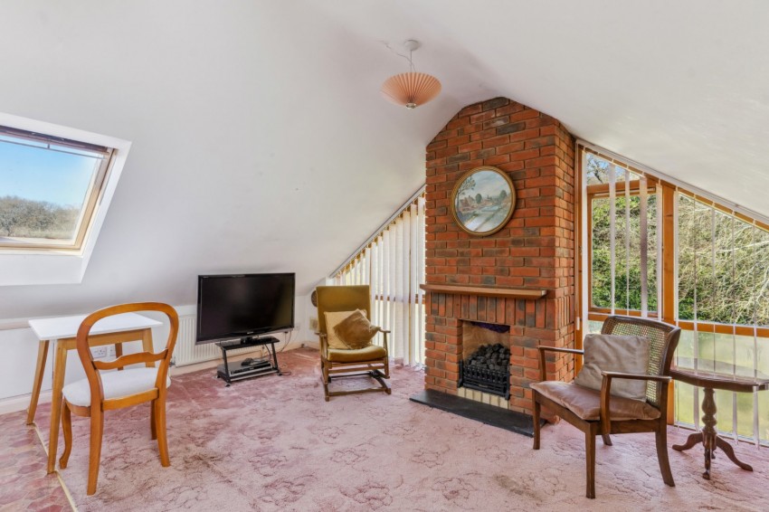 Images for Flackwell Heath, High Wycombe, Buckinghamshire EAID:2640919782 BID:FHL