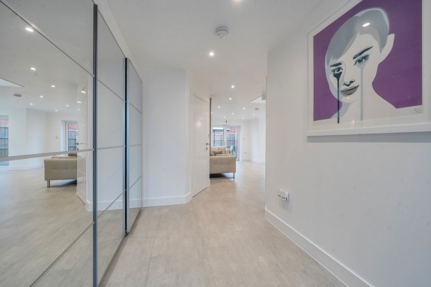 Images for Flackwell Heath, High Wycombe, Buckinghamshire EAID:2640919782 BID:FHH