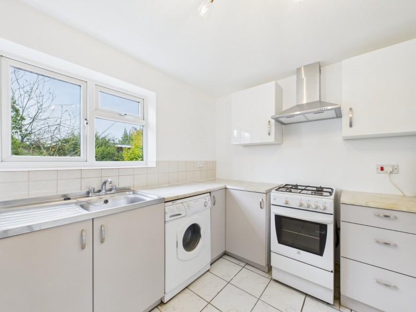 Images for The Common, Flackwell Heath, High Wycombe EAID:2640919782 BID:FHL