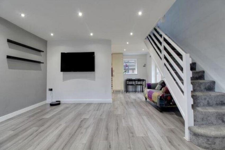 Images for High Wycombe, Buckinghamshire EAID:2640919782 BID:FHH