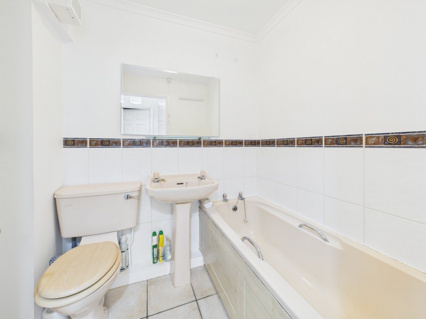 Images for Wooburn Moor, High Wycombe, Buckinghamshire EAID:2640919782 BID:FHH