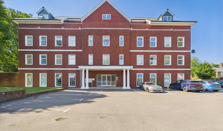 Images for Station Road, 38 Station Road, Loudwater EAID:2640919782 BID:FHH