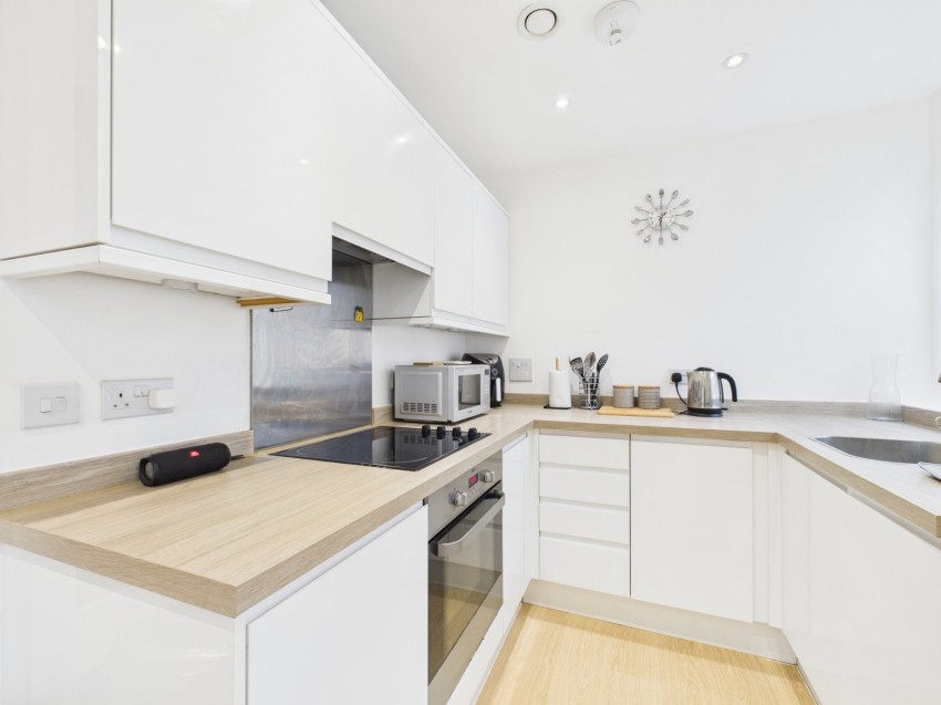 Images for Station Road, 38 Station Road, Loudwater EAID:2640919782 BID:FHH