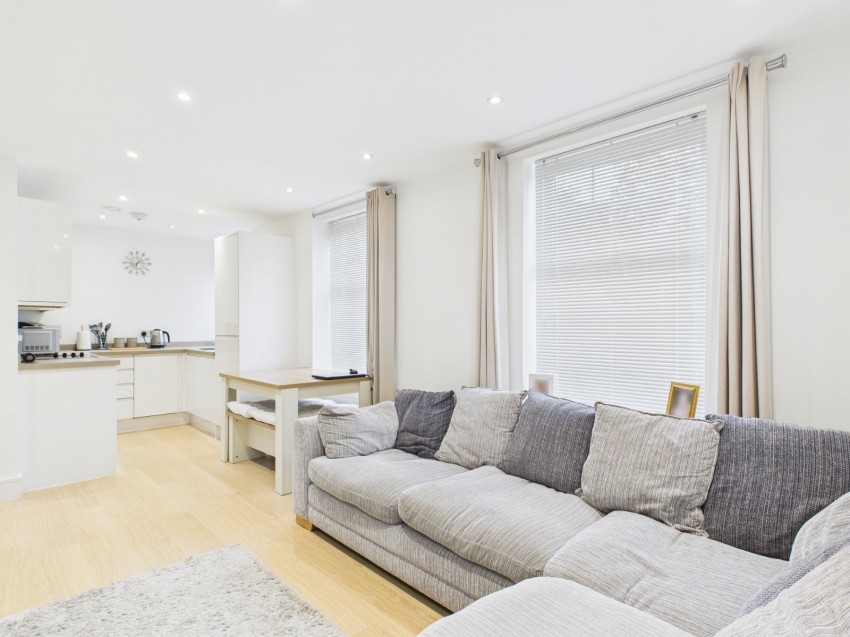 Images for Station Road, 38 Station Road, Loudwater EAID:2640919782 BID:FHH