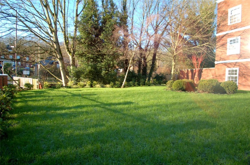 Images for Station Road, 38 Station Road, Loudwater EAID:2640919782 BID:FHH