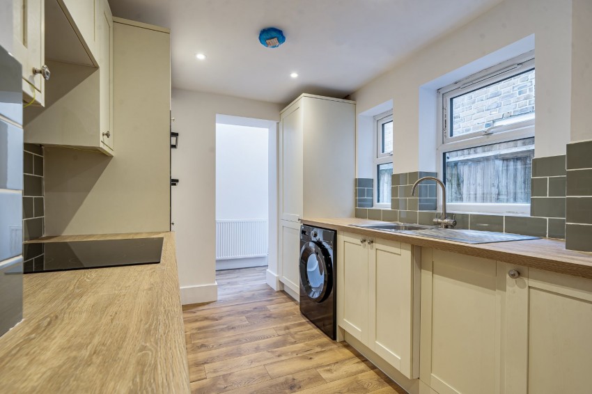 Images for Flackwell Heath, High Wycombe, Buckinghamshire EAID:2640919782 BID:FHH