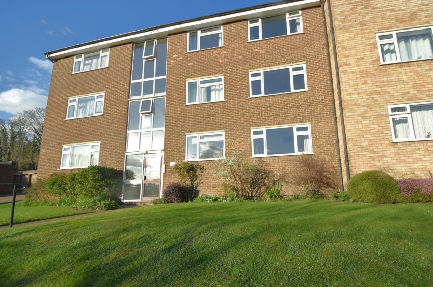 Images for Brambleside, High Wycombe, Buckinghamshire EAID:2640919782 BID:FHL