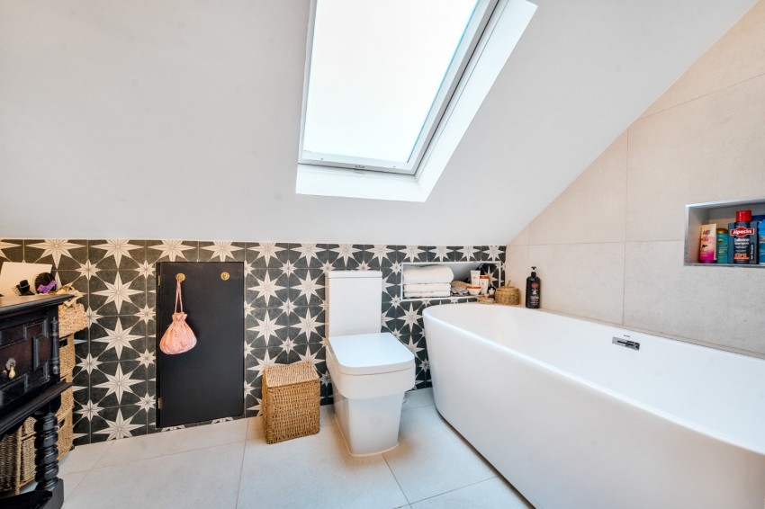 Images for Loudwater, High Wycombe, Buckinghamshire EAID:2640919782 BID:FHH