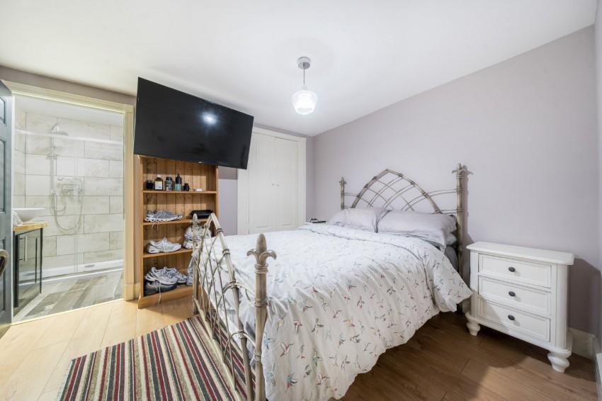 Images for Loudwater, High Wycombe, Buckinghamshire EAID:2640919782 BID:FHH