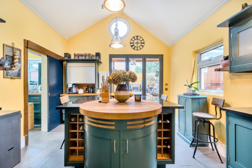 Images for Loudwater, High Wycombe, Buckinghamshire EAID:2640919782 BID:FHH