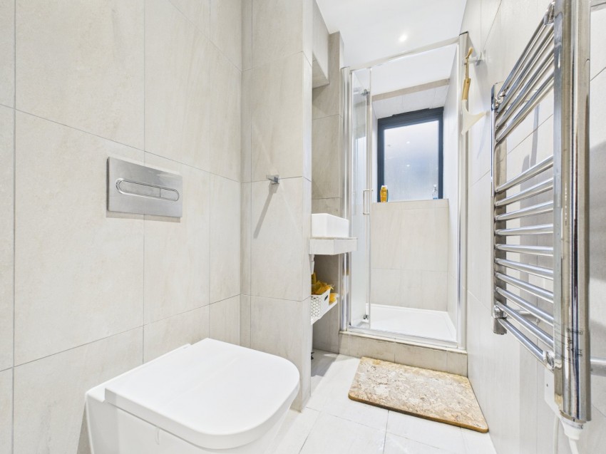 Images for Wooburn Green, High Wycombe, Buckinghamshire EAID:2640919782 BID:FHH