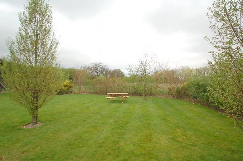 Images for Flackwell Heath, High Wycombe, Buckinghamshire EAID:2640919782 BID:FHH