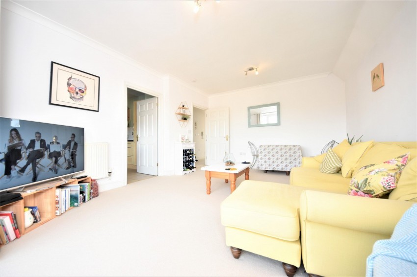 Images for Flackwell Heath, High Wycombe, Buckinghamshire EAID:2640919782 BID:FHH