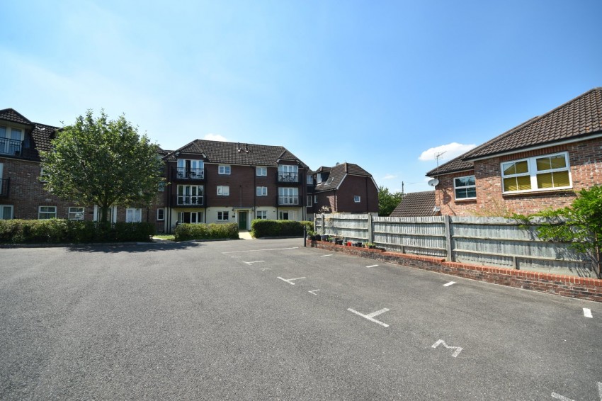 Images for Flackwell Heath, High Wycombe, Buckinghamshire EAID:2640919782 BID:FHH