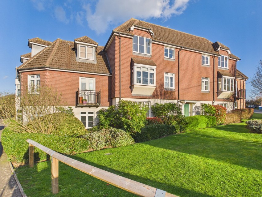 Images for Flackwell Heath, High Wycombe, Buckinghamshire EAID:2640919782 BID:FHH