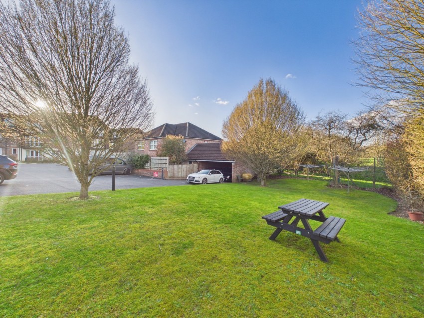 Images for Flackwell Heath, High Wycombe, Buckinghamshire EAID:2640919782 BID:FHH