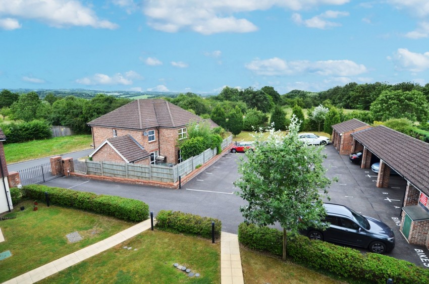 Images for Flackwell Heath, High Wycombe, Buckinghamshire EAID:2640919782 BID:FHH