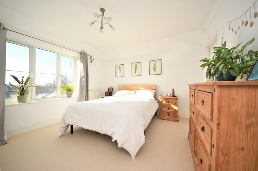 Images for Flackwell Heath, High Wycombe, Buckinghamshire EAID:2640919782 BID:FHH