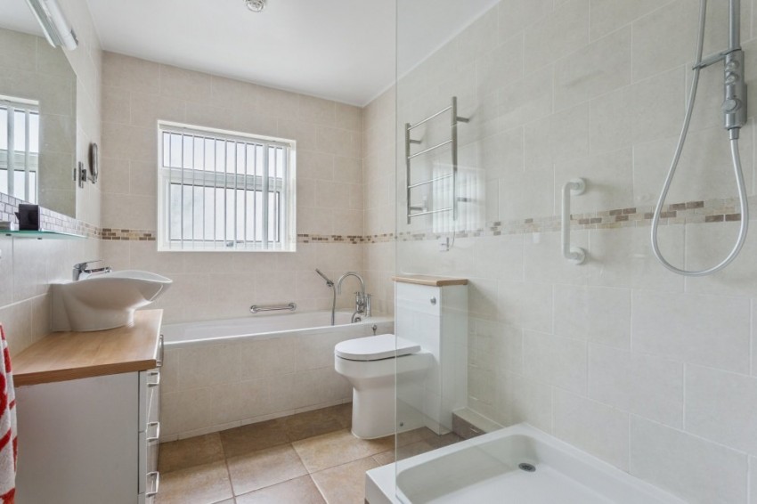 Images for Flackwell Heath, High Wycombe, Buckinghamshire EAID:2640919782 BID:FHH