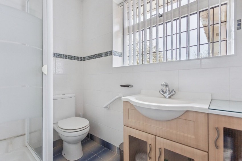 Images for Flackwell Heath, High Wycombe, Buckinghamshire EAID:2640919782 BID:FHH