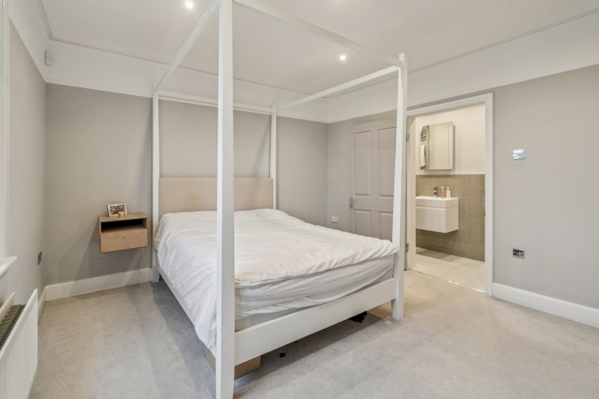 Images for Flackwell Heath, High Wycombe, Buckinghamshire EAID:2640919782 BID:FHH