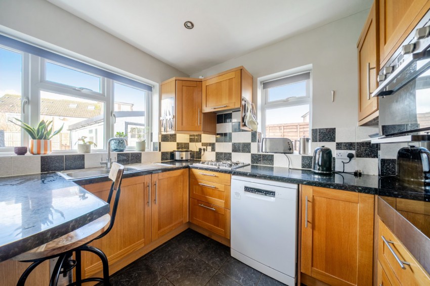 Images for Flackwell Heath, High Wycombe, Buckinghamshire EAID:2640919782 BID:FHH