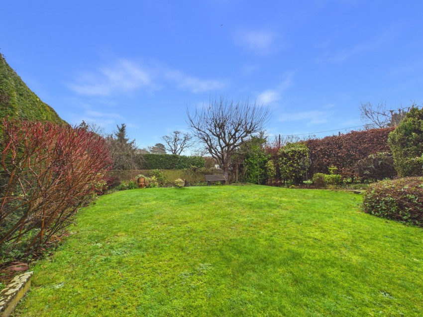 Images for Downley, High Wycombe, Buckinghamshire EAID:2640919782 BID:FHH