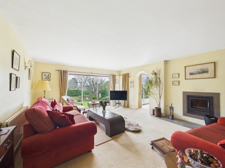 Images for Downley, High Wycombe, Buckinghamshire EAID:2640919782 BID:FHH