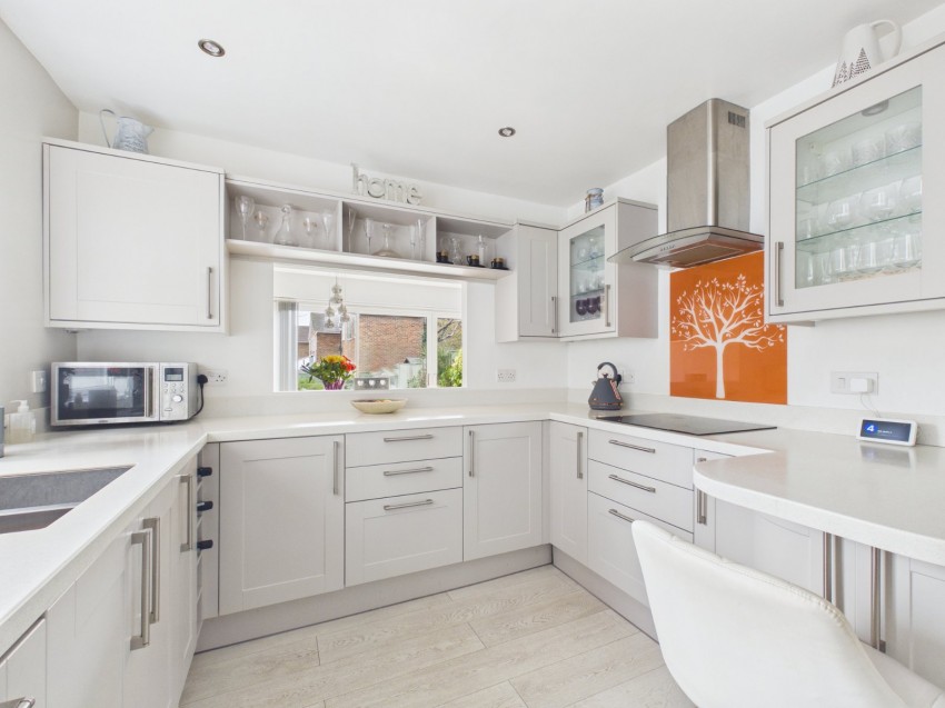 Images for Flackwell Heath, High Wycombe EAID:2640919782 BID:FHH