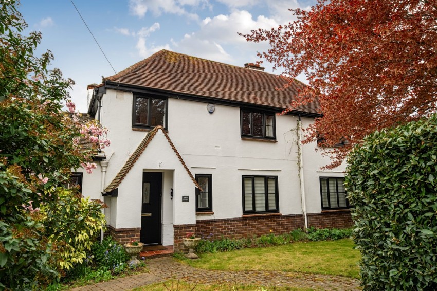 Images for Flackwell Heath, High Wycombe, Buckinghamshire EAID:2640919782 BID:FHH