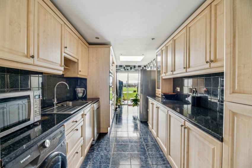 Images for Flackwell Heath, High Wycombe, Buckinghamshire EAID:2640919782 BID:FHH