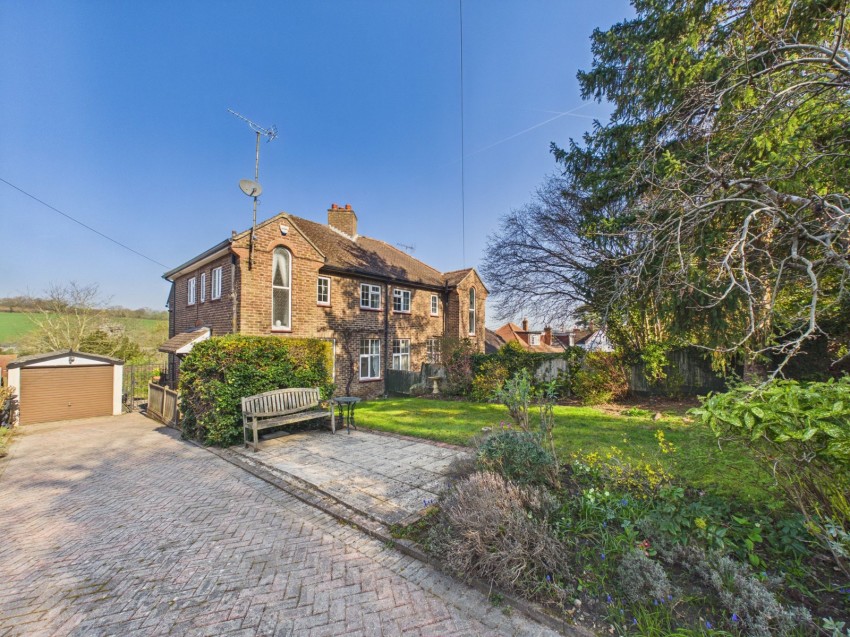 Images for Wooburn Green, High Wycombe, Buckinghamshire EAID:2640919782 BID:FHH