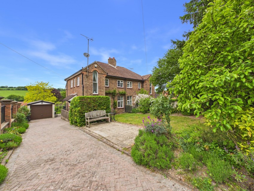 Images for Wooburn Green, High Wycombe, Buckinghamshire EAID:2640919782 BID:FHH