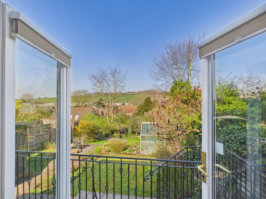 Images for Wooburn Green, High Wycombe, Buckinghamshire EAID:2640919782 BID:FHH