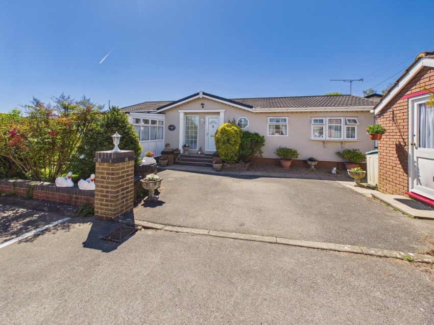 Images for Whitehouse Lane, Wooburn Moor EAID:2640919782 BID:FHH