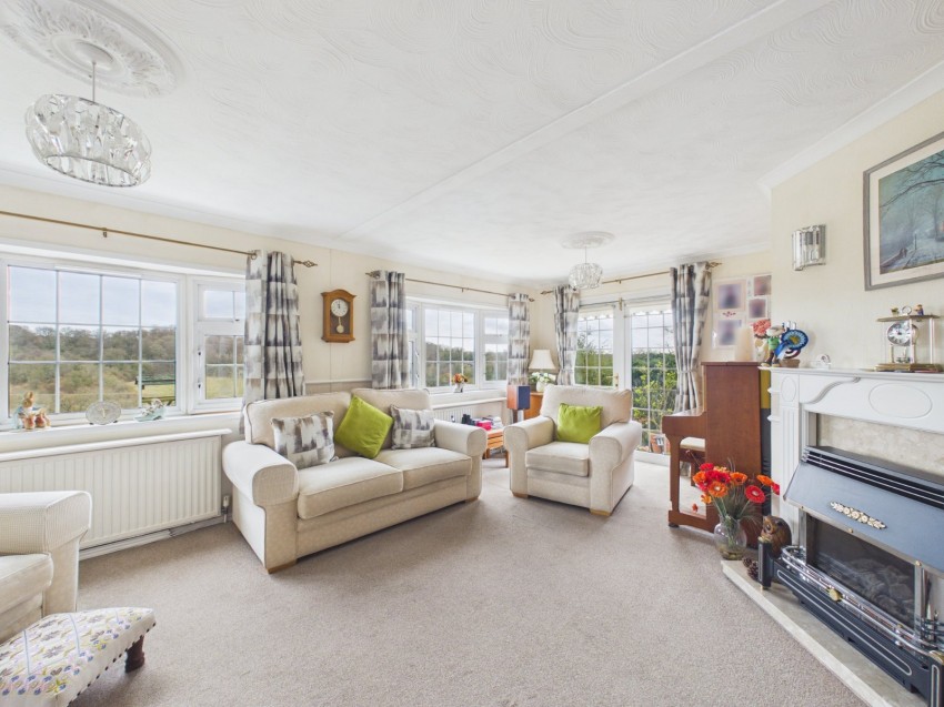 Images for Whitehouse Lane, Wooburn Moor EAID:2640919782 BID:FHH