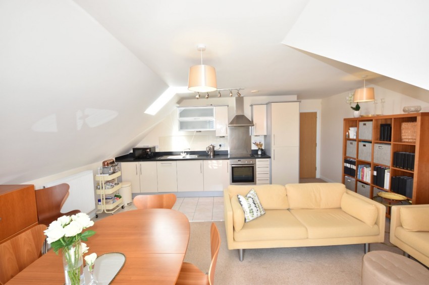 Images for Loudwater, High Wycombe, Buckinghamshire EAID:2640919782 BID:FHH