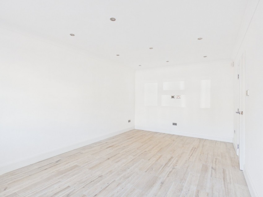 Images for High Wycombe, Buckinghamshire EAID:2640919782 BID:FHH