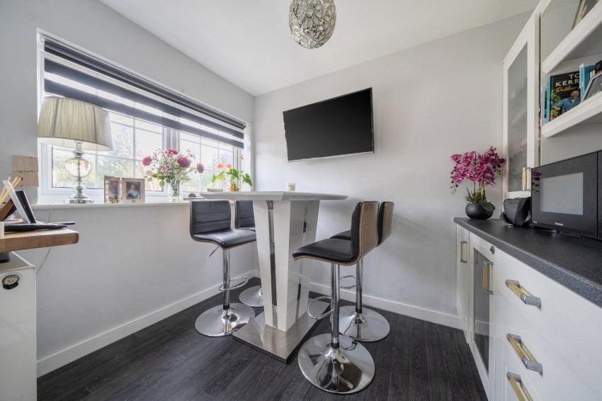 Images for Flackwell Heath, High Wycombe, Buckinghamshire EAID:2640919782 BID:FHH