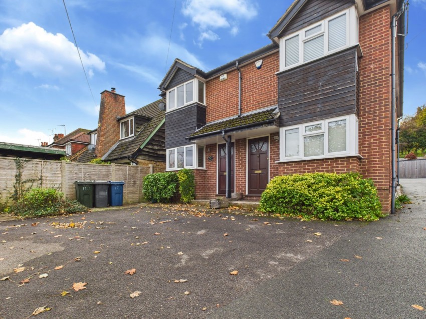 Images for Wooburn Green, High Wycombe, Buckinghamshire EAID:2640919782 BID:FHL