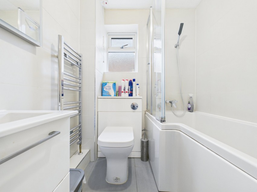 Images for Wooburn Green, High Wycombe, Buckinghamshire EAID:2640919782 BID:FHL