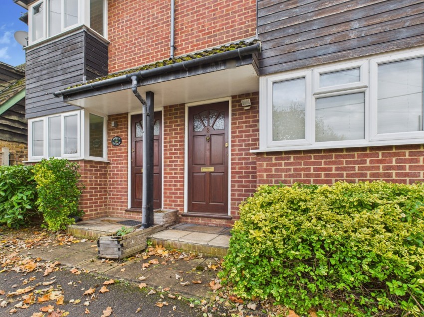 Images for Wooburn Green, High Wycombe, Buckinghamshire EAID:2640919782 BID:FHL
