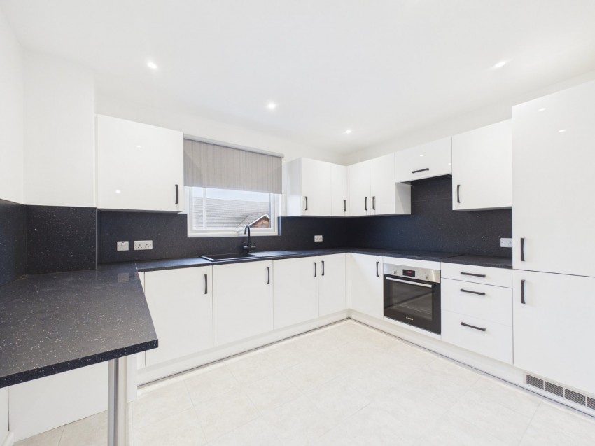 Images for Flackwell Heath, High Wycombe, Buckinghamshire EAID:2640919782 BID:FHL